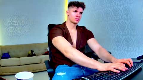 MaxKaiden online show from March 2, 2026, 5:41 am