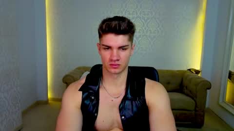 Snapshot of maxkaiden chatting on May 13, 2026, 5:38 am MaxKaiden online show from May 13, 2026, 5:38 am