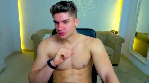 Snapshot of maxkaiden chatting on May 14, 2026, 6:09 am MaxKaiden online show from May 14, 2026, 6:09 am