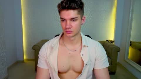 Snapshot of maxkaiden chatting on May 16, 2026, 5:15 am MaxKaiden online show from May 16, 2026, 5:15 am
