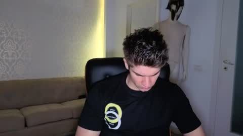 Snapshot of maxkaiden chatting on June 11, 2026, 4:21 am MaxKaiden online show from June 11, 2026, 4:21 am