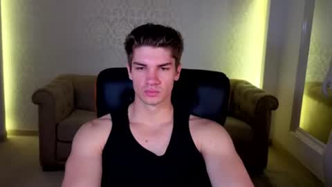 Snapshot of maxkaiden chatting on June 17, 2026, 4:15 am MaxKaiden online show from June 17, 2026, 4:15 am
