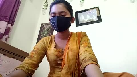 Snapshot of maxladycox chatting on December 19, 2025, 3:46 am Dorea online show from December 19, 2025, 3:46 am