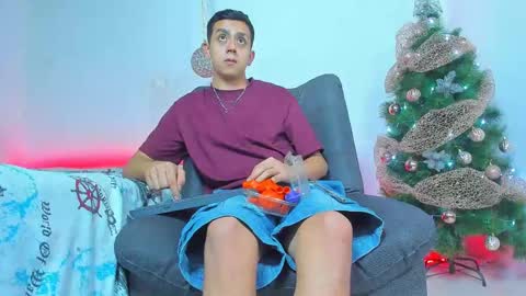 MAX online show from December 15, 2024, 11:31 pm