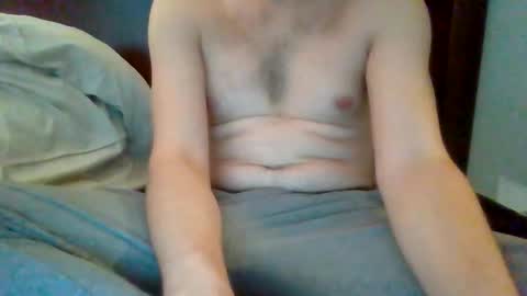 Snapshot of maxpen1215 chatting on December 4, 2025, 6:38 pm Max online show from December 4, 2025, 6:38 pm