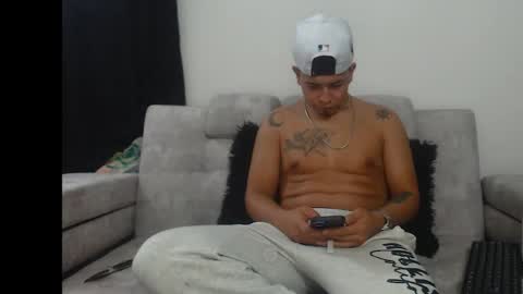 MaxTaylor online show from April 28, 2026, 4:39 am