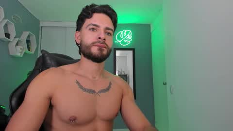 Snapshot of maxtowers chatting on January 15, 2026, 10:57 pm Maxi online show from January 15, 2026, 10:57 pm