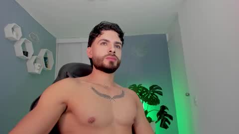 Snapshot of maxtowers chatting on February 11, 2026, 3:11 am Maxi online show from February 11, 2026, 3:11 am