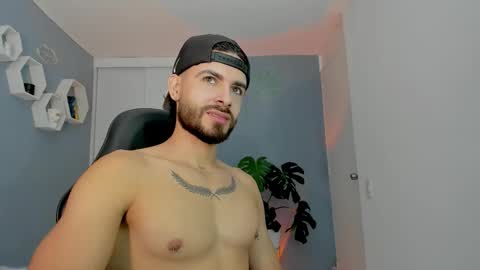 Snapshot of maxtowers chatting on February 15, 2026, 11:12 pm Maxi online show from February 15, 2026, 11:12 pm