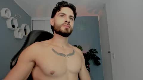 Snapshot of maxtowers chatting on March 21, 2026, 2:27 am Maxi online show from March 21, 2026, 2:27 am