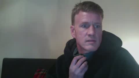 maxwilly7803039708 online show from March 31, 2026, 4:02 am