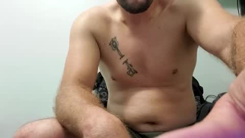 Snapshot of maxx916 chatting on October 2, 2025, 8:32 am Max online show from October 2, 2025, 8:32 am