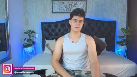 Snapshot of maxxicruz chatting on December 3, 2025, 4:31 am Maxxi online show from December 3, 2025, 4:31 am