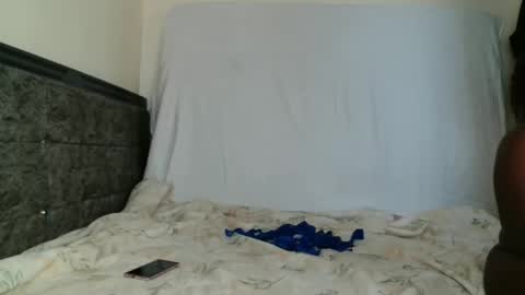 maxxinepetite online show from March 15, 2026, 7:03 am