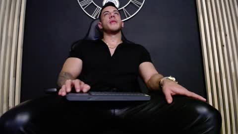 Snapshot of maxxxpowerful chatting on December 18, 2024, 2:10 am maxxxpowerful online show from December 18, 2024, 2:10 am