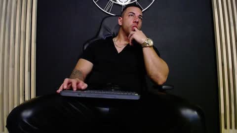 Snapshot of maxxxpowerful chatting on January 14, 2025, 3:01 am maxxxpowerful online show from January 14, 2025, 3:01 am