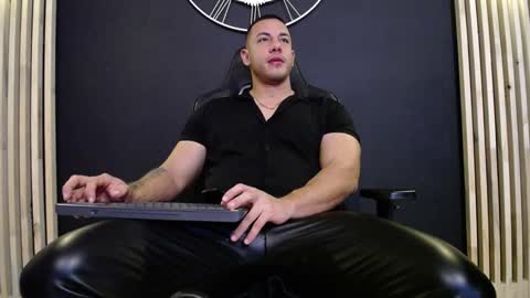 Snapshot of maxxxpowerful chatting on January 27, 2025, 3:15 am maxxxpowerful online show from January 27, 2025, 3:15 am