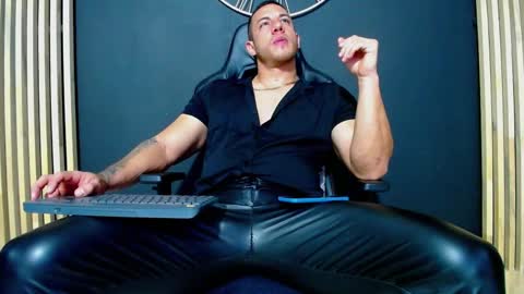 Snapshot of maxxxpowerful chatting on March 6, 2025, 2:41 am maxxxpowerful online show from March 6, 2025, 2:41 am