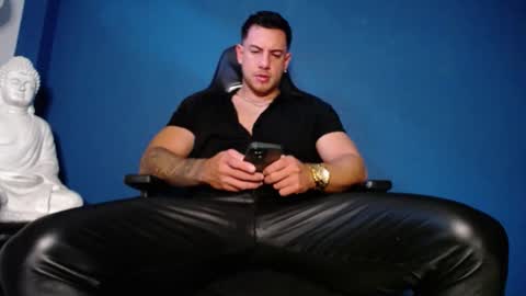 Snapshot of maxxxpowerful chatting on November 3, 2025, 4:08 pm maxxxpowerful online show from November 3, 2025, 4:08 pm