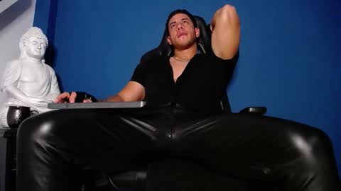 Snapshot of maxxxpowerful chatting on November 26, 2025, 4:13 am maxxxpowerful online show from November 26, 2025, 4:13 am