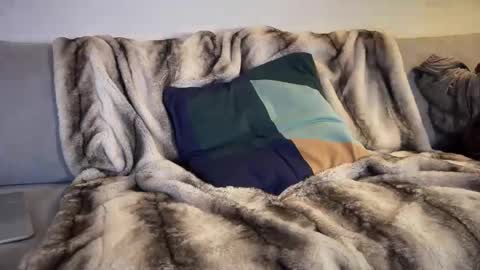 MaxXxurbate online show from January 19, 2025, 8:19 pm