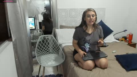 Snapshot of maxzy_star chatting on December 5, 2024, 2:09 am Victoria online show from December 5, 2024, 2:09 am