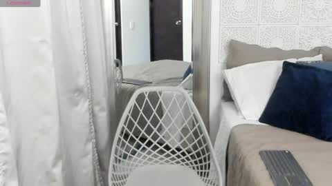 Snapshot of maxzy_star chatting on December 6, 2024, 2:13 am Victoria online show from December 6, 2024, 2:13 am