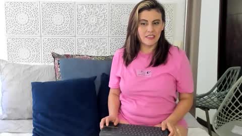 Snapshot of maxzy_star chatting on February 5, 2025, 8:25 pm Victoria online show from February 5, 2025, 8:25 pm