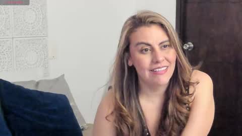 Snapshot of maxzy_star chatting on September 26, 2025, 10:03 pm Victoria online show from September 26, 2025, 10:03 pm