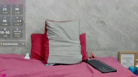 Snapshot of may_clanfort chatting on May 16, 2026, 2:30 am MAY online show from May 16, 2026, 2:30 am