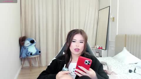 Snapshot of may_mia chatting on September 14, 2025, 4:11 am Mia online show from September 14, 2025, 4:11 am