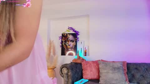 may_wood online show from November 7, 2025, 11:43 am