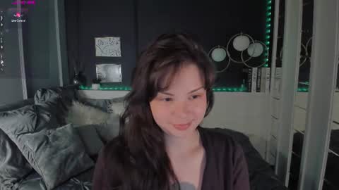 Snapshot of maya___muse chatting on June 17, 2026, 2:18 pm Maya online show from June 17, 2026, 2:18 pm