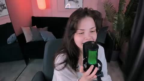 Snapshot of maya___muse chatting on June 20, 2026, 2:09 pm Maya online show from June 20, 2026, 2:09 pm