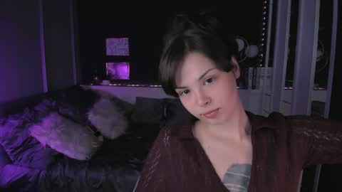Snapshot of maya___muse chatting on June 23, 2026, 2:26 pm Maya online show from June 23, 2026, 2:26 pm
