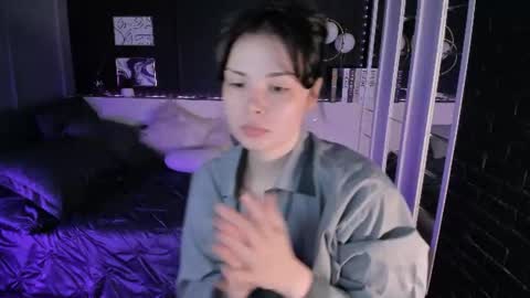 Snapshot of maya___muse chatting on July 7, 2026, 1:48 pm Maya online show from July 7, 2026, 1:48 pm