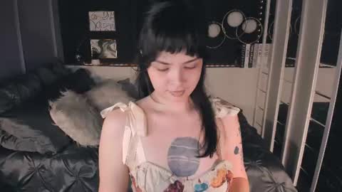 Snapshot of maya___muse chatting on August 1, 2026, 3:11 pm Maya online show from August 1, 2026, 3:11 pm