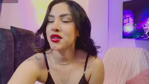 Snapshot of maya_blue_ chatting on April 25, 2026, 4:26 am Maya online show from April 25, 2026, 4:26 am