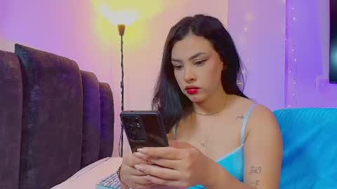 Snapshot of maya_blue_ chatting on May 3, 2026, 4:07 am Maya online show from May 3, 2026, 4:07 am