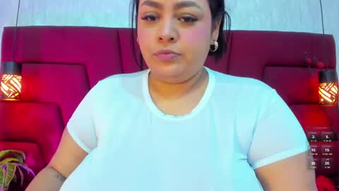 Snapshot of maya_curvy chatting on April 18, 2026, 3:43 am Maya online show from April 18, 2026, 3:43 am