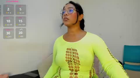 Snapshot of maya_graham_ chatting on July 13, 2026, 1:52 am Maya online show from July 13, 2026, 1:52 am
