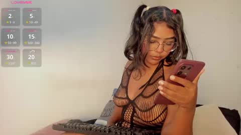Snapshot of maya_graham_ chatting on July 14, 2026, 2:16 am Maya online show from July 14, 2026, 2:16 am