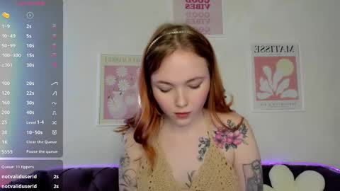 Snapshot of maya_light chatting on January 28, 2025, 12:11 pm Maya online show from January 28, 2025, 12:11 pm