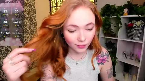 Snapshot of maya_light chatting on March 1, 2025, 1:43 am Maya online show from March 1, 2025, 1:43 am