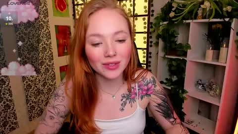 Snapshot of maya_light chatting on March 12, 2025, 5:02 am Maya online show from March 12, 2025, 5:02 am