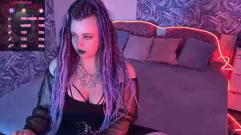 Maya Mils online show from July 22, 2026, 1:08 am