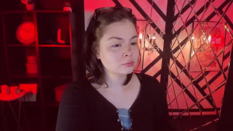 Snapshot of maya_muse chatting on January 15, 2025, 6:01 am Woman online show from January 15, 2025, 6:01 am