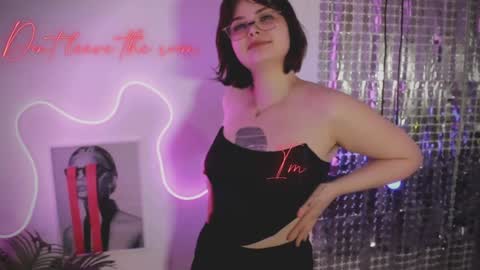 Snapshot of maya_muse chatting on January 16, 2025, 11:58 am Woman online show from January 16, 2025, 11:58 am