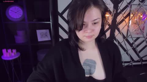 Snapshot of maya_muse chatting on January 20, 2025, 5:48 am Woman online show from January 20, 2025, 5:48 am