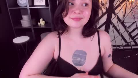 Snapshot of maya_muse chatting on March 2, 2025, 7:56 pm Woman online show from March 2, 2025, 7:56 pm